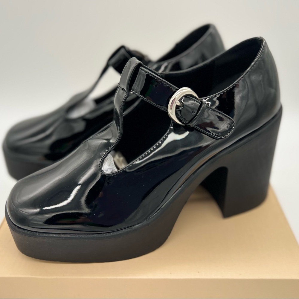 YOKI TRACE Women's Patent Strap Chunky Heel with Platform, Black
